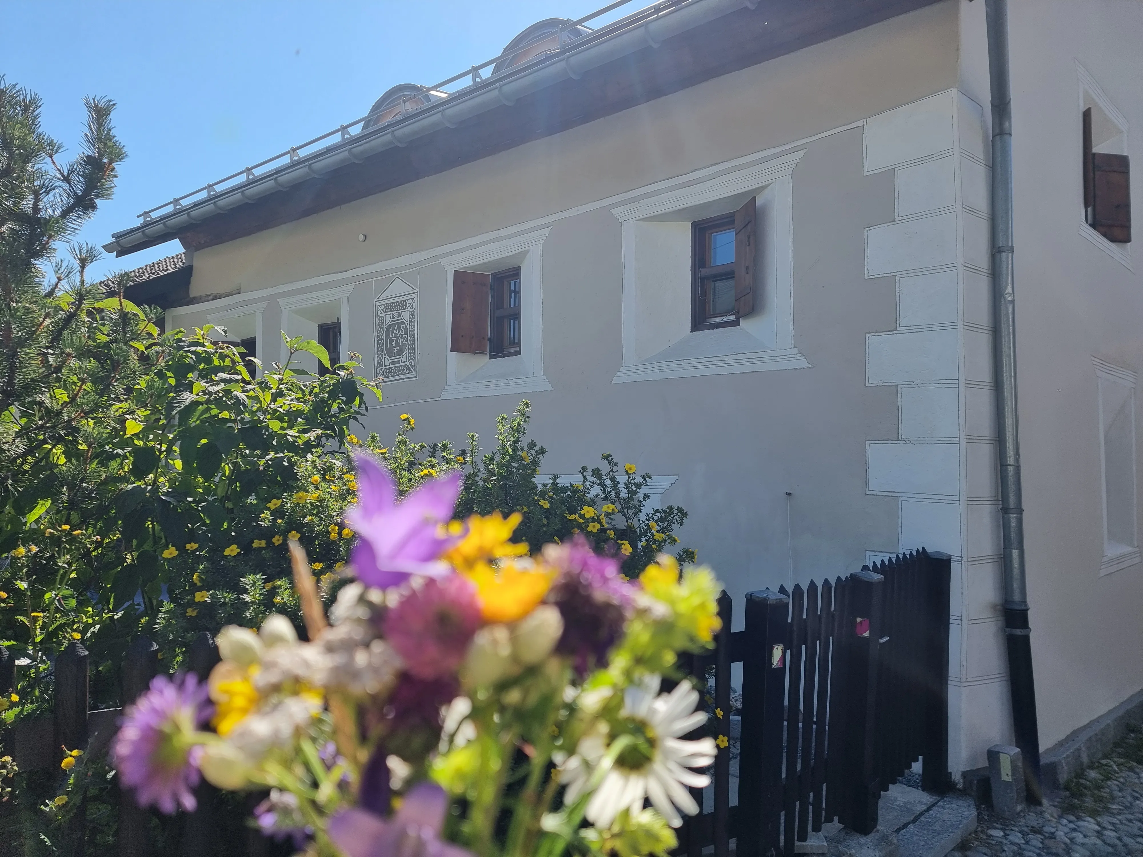 Chesa Salis im Sommer